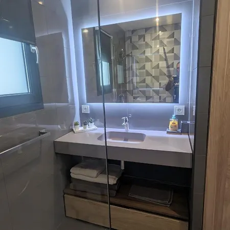 Luxe Avec Piscine Chauffee & Jacuzzi Prive - Cote D'azur Апартаменты Рокфор-ле-Пен