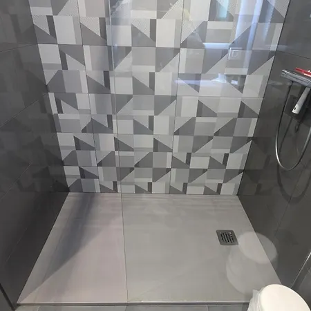 Апартаменты Luxe Avec Piscine Chauffee & Jacuzzi Prive - Cote D'azur