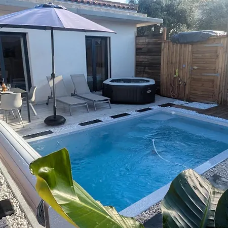 Апартаменты Luxe Avec Piscine Chauffee & Jacuzzi Prive - Cote D'azur *